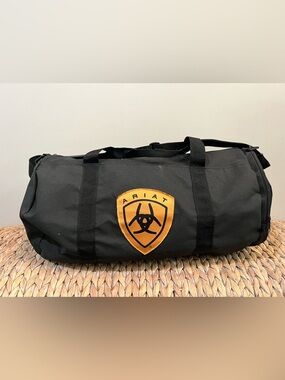 Ariat Black Duffel Bag Gear Weekender Gym Bag Orange Shield Logo Equestrian
